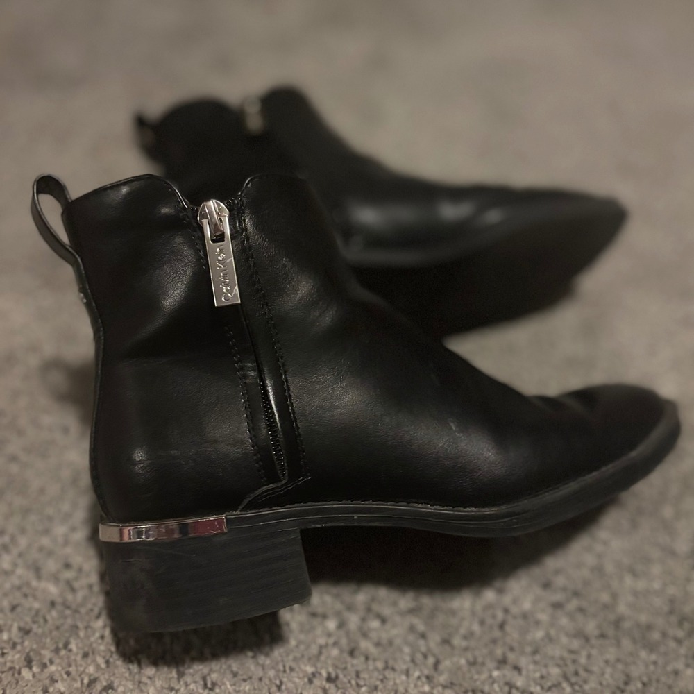 Calvin Klein Womens Black Leather Ankle Boots Block Heel Size 6 minimalist prep